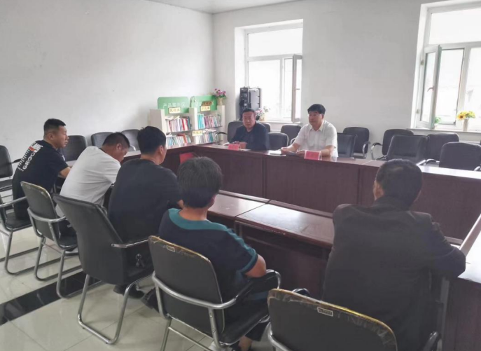 集思广益谋发展  乡村振兴增动力