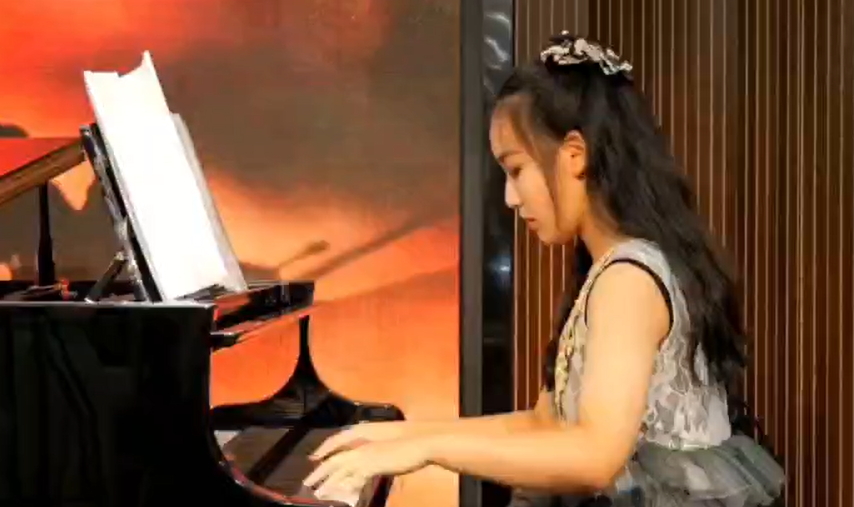 双钢琴演奏：《保卫黄河》 演奏者 ：樊温