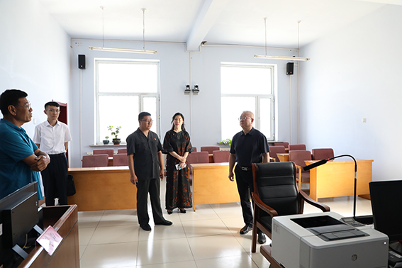 周兴志到乌兰图嘎法庭走访调研