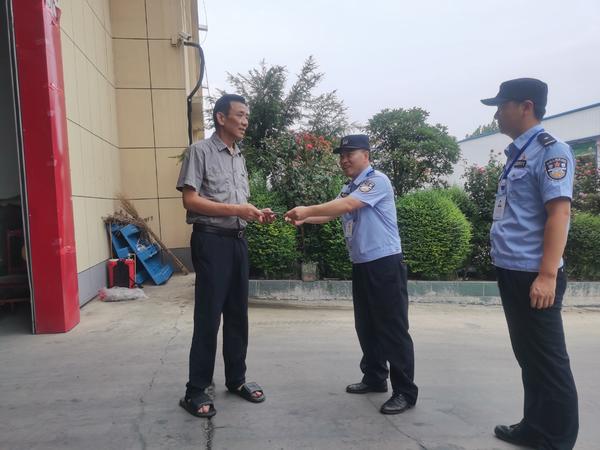 西峡丁河派出所：开展“上门服务” 助力人