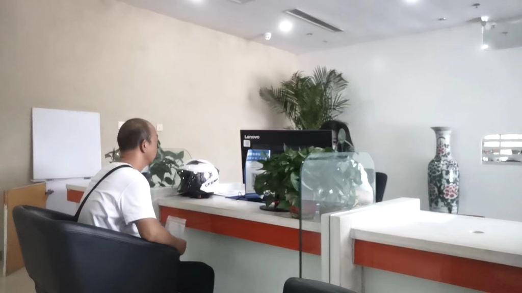 河南多地：摩托车投保交强险咋这么难