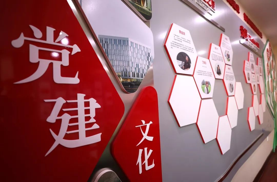 党的十九大以来公务员队伍建设工作综述