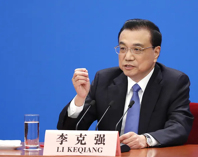 李克强主持召开国务院专题会议听取国务院稳