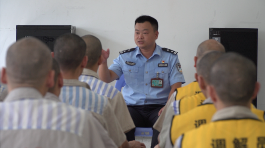 童亮：扎根特殊监区 用法治的温度融化坚冰