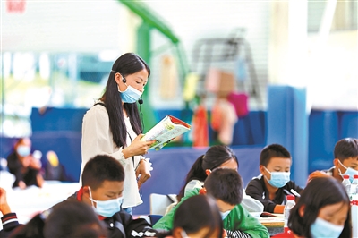 四川泸定地震灾区逐步恢复正常生活秩序