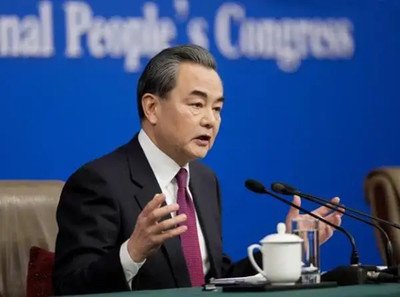 王毅同法国总统外事顾问博纳通电话