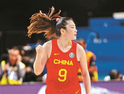 不敌卫冕冠军美国队女篮虽败犹荣