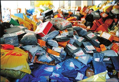 国庆假期邮政快递业共揽收和投递快递包裹超