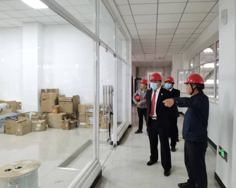 送法进企业 助企解难题