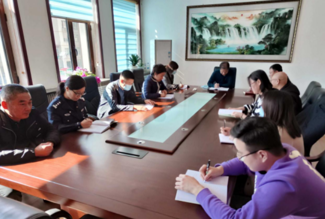 白石山林区基层法院第一党支部 集体学习党