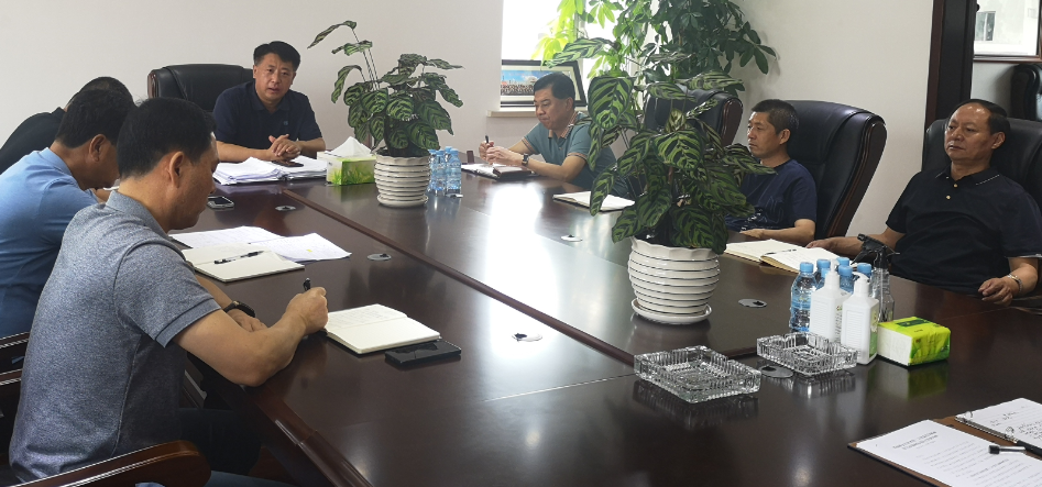 永吉法院党组理论学习中心组专题学习《信访