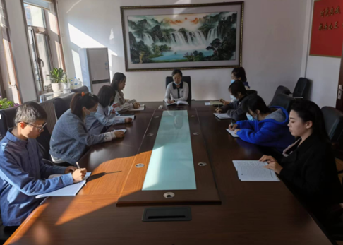 白石山林区基层法院 青年干警学习党的二十