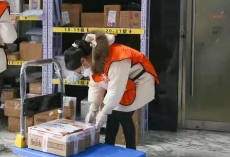 充实运力，保障药品和民生物资配送