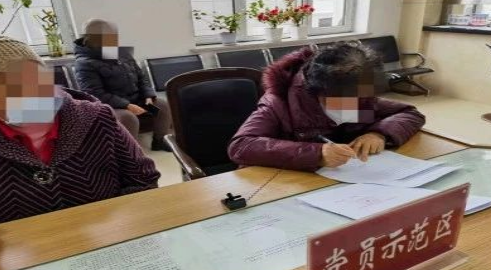 “执前调解”解纠纷 系列案件显成效