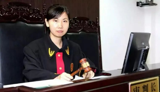 “了不起”而平凡的“她” | 潘晶：坚守