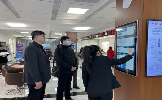 临江法院邀请人大代表体验“一站式”诉讼服