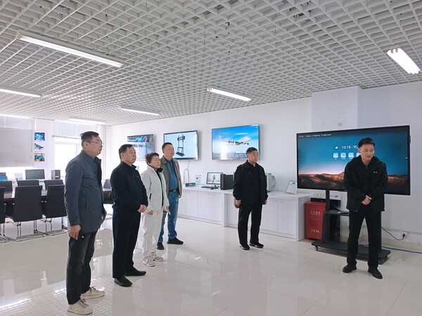 协会副会长胡保强一行受邀走访河南长城计算