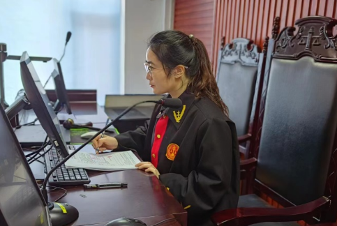 “了不起”而平凡的“她” | 秦丽南：以