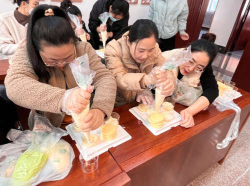 浓情蜜意 共享春甜——临江市人民法院组织