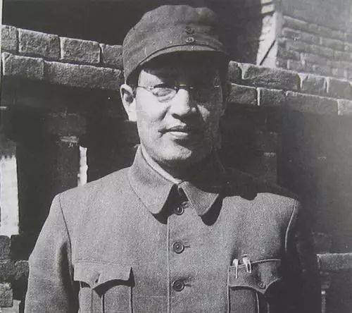 人民炮兵的奠基人 ——朱瑞同志纪念碑碑文