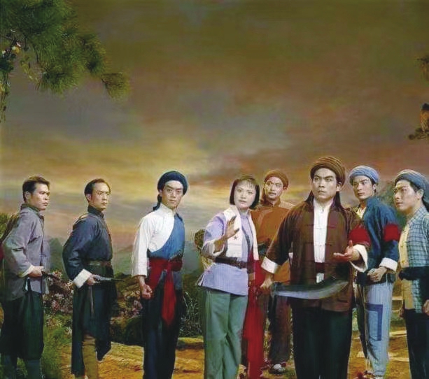 《杜鹃山》：万山丛中战旗红