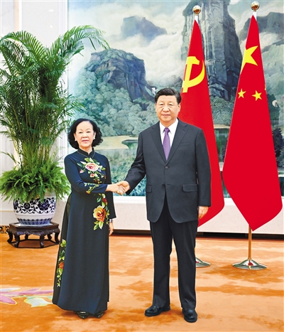 习近平会见越共中央政治局委员、中央书记处