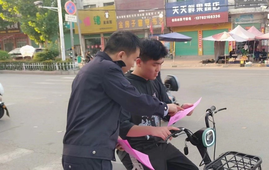 西峡县公安局丁河派出所开展禁毒宣传活动