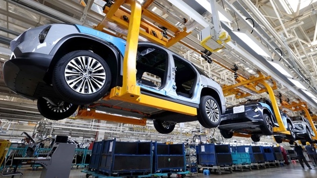 新能源汽车“赛道”，我国技术全面“超车”