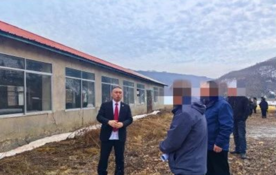 长白法院积极执行保春耕