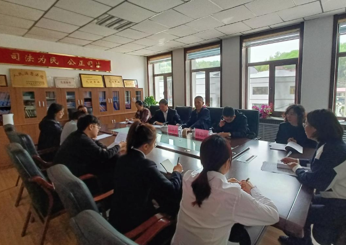 主题教育丨白石山林区基层法院开展座谈调研