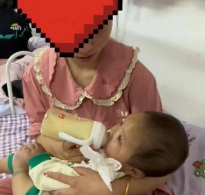 大四女生回应边上学边带娃：成绩全班第一，