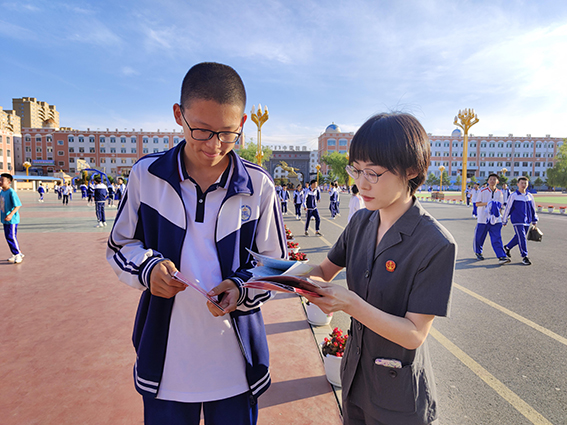 【法治副校长】法治宣传进校园 普法教育护