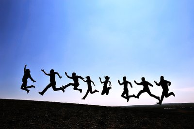 青春，在复兴征程上闪闪发光