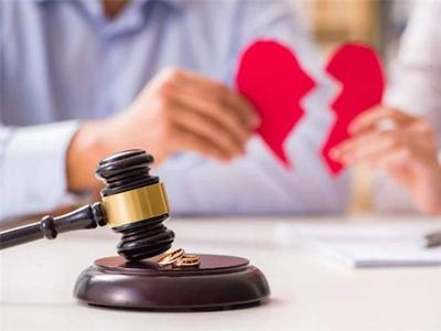 恋爱期间收男友28万，分手后该不该还？