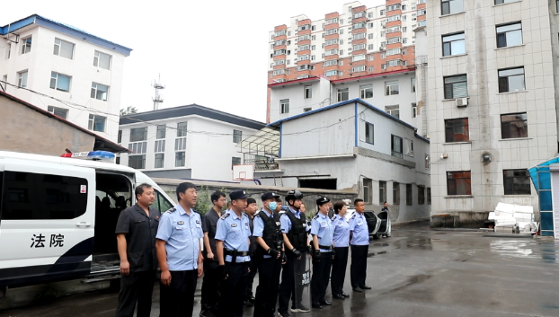 强制腾房“钉子户” 既有力度也有温度