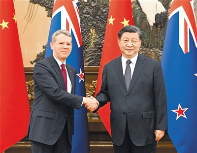 习近平会见新西兰总理希普金斯