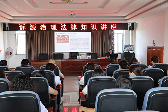 宁江法院：法官进社区 普法零距离