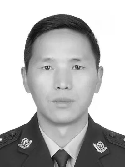 痛惜！云南36岁民警不幸去世，生前的故事