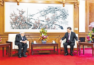 习近平会见美国前国务卿基辛格