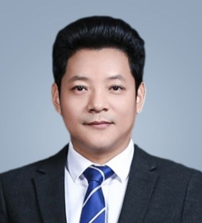 以法律为武器 坚持扶弱助困