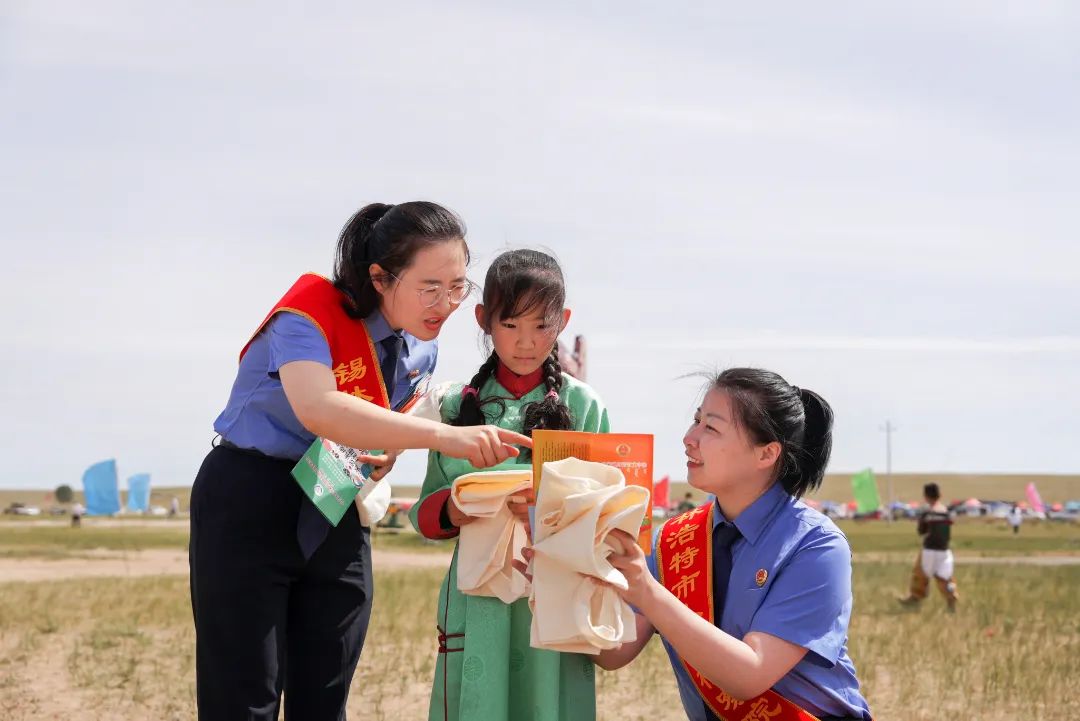 普法课堂“检声”嘹亮 内蒙检察官守护草原