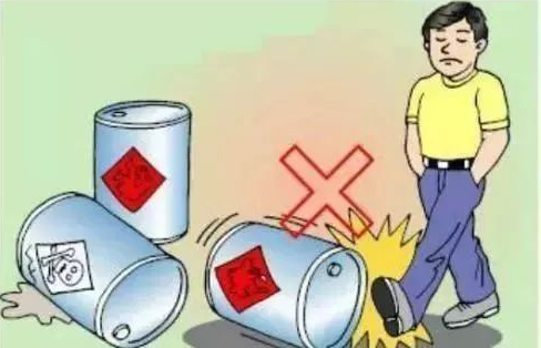 咎“油”自取！ 非法贩卖汽油牟利，法院判