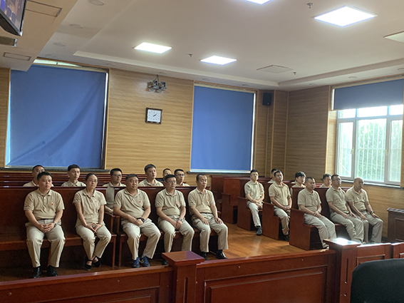 【以庭代训】旁听职务犯罪庭审 敲响警示教