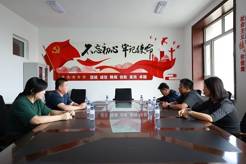 蛟河法院院长走访企业听心声、问需求、助发