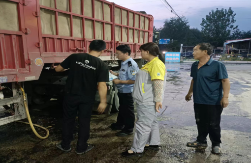 重阳派出所深入辖区油气站开展交通安全宣传