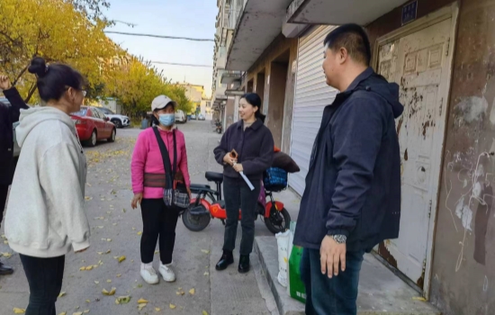 舒兰检察院党总支重阳节参与社区爱老敬老活