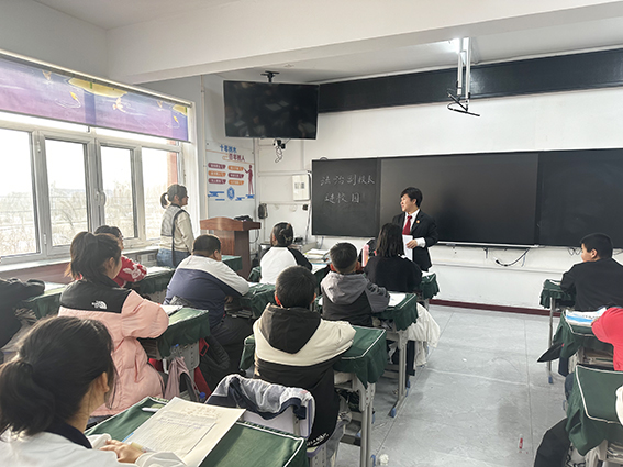 乾安法院：与法“童”行，筑牢校园反诈防线