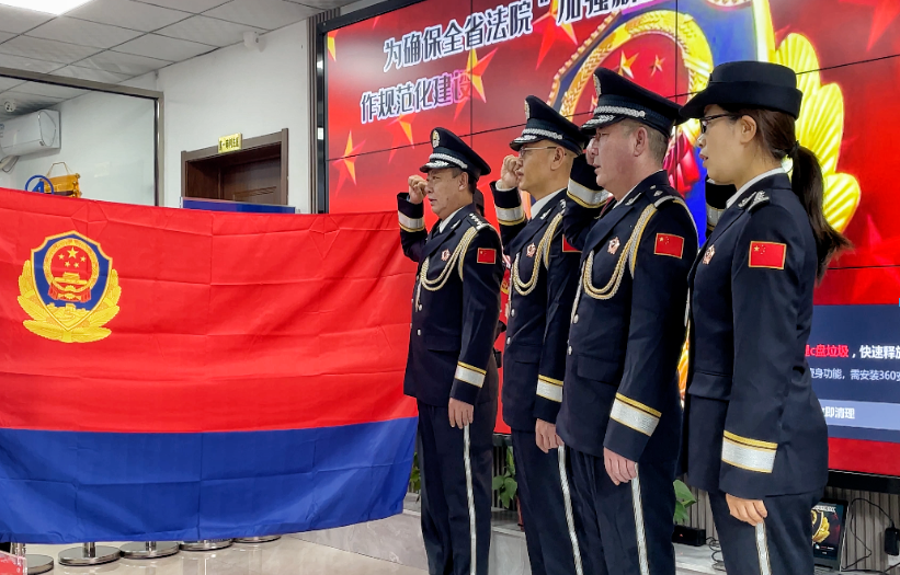 【警察节特辑】 警徽闪耀护天平