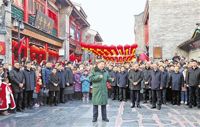 习近平春节前夕赴天津看望慰问基层干部群众