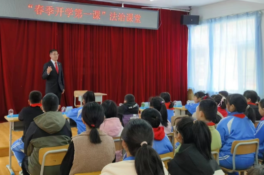 “法治副校长”能动履职 扎实撑起未成年人